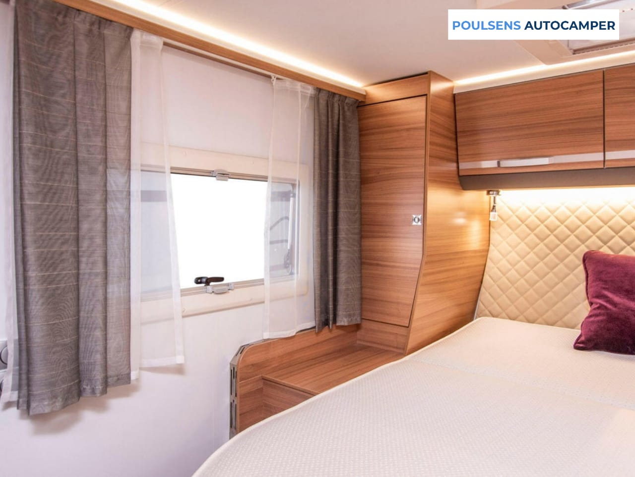 Espace couchage du Adria MATRIX 670 SC 2020 avec lit central