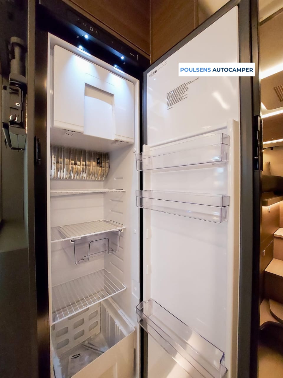 Cuisine du Adria Sonic Supreme 700 DL avec four