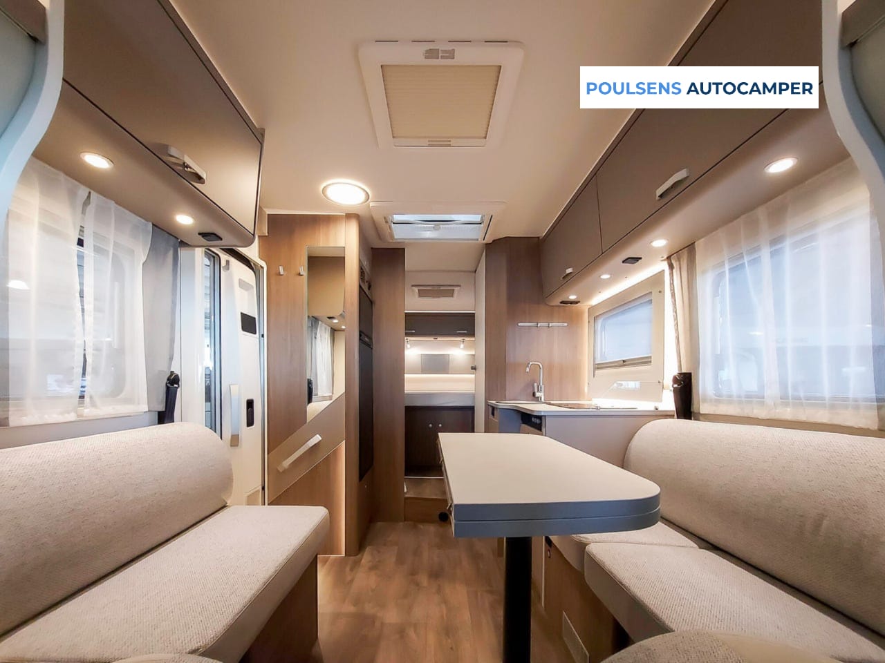 Salon intérieur du Carado T 459 Pro+