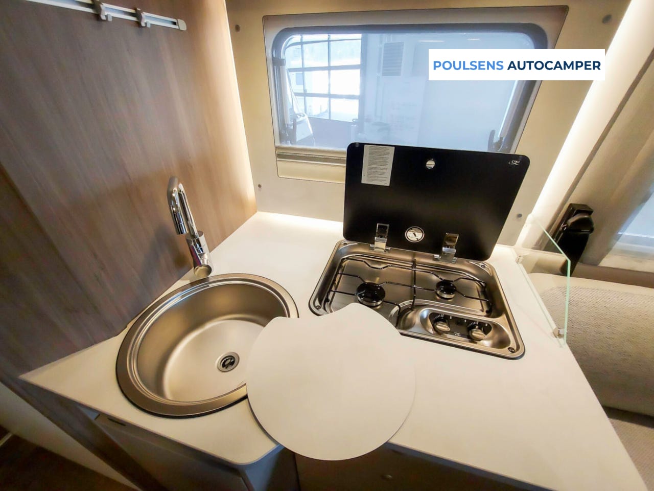 Cuisine du Carado T 459 Pro+ avec réfrigérateur