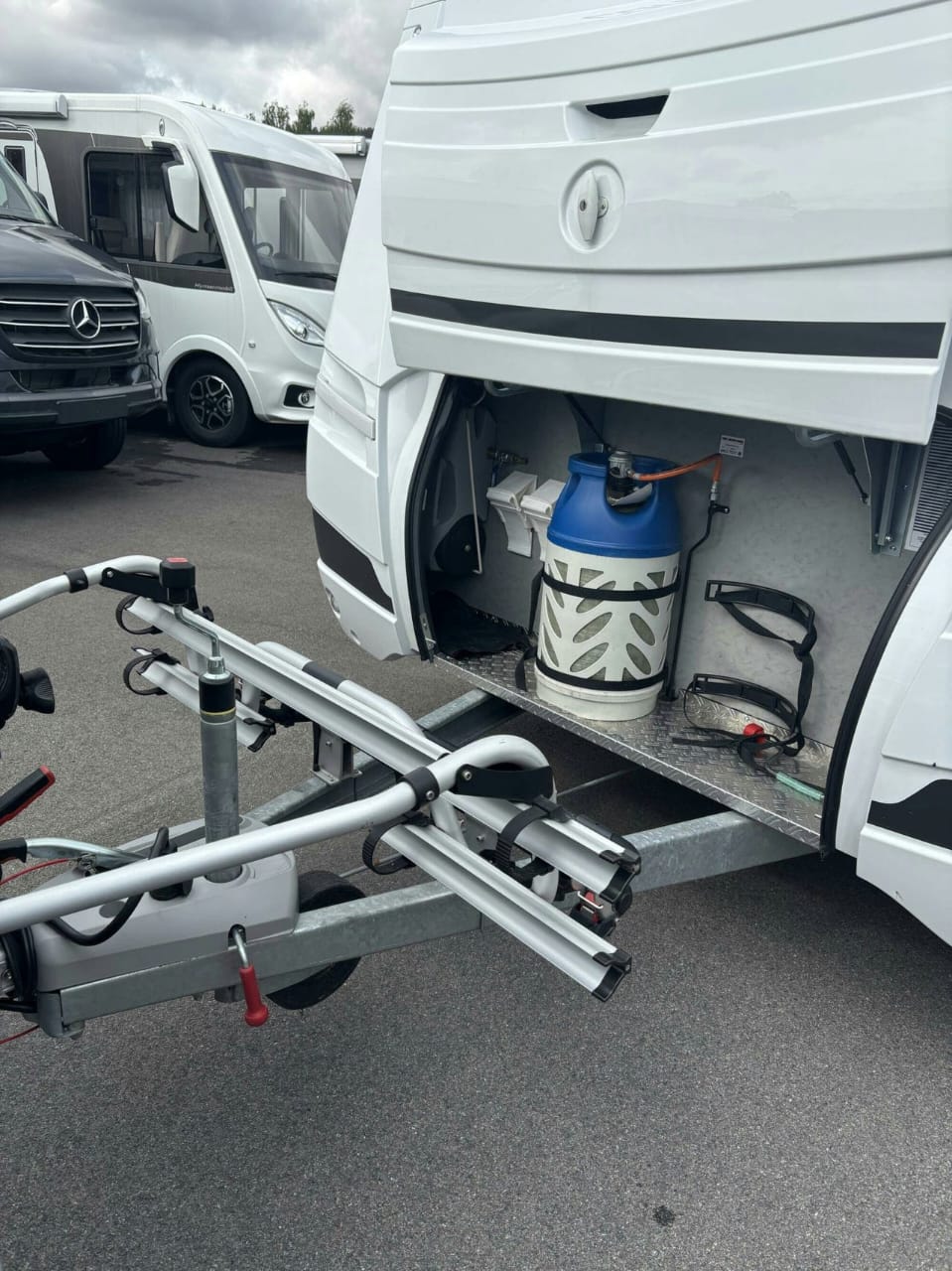 Vue extérieure avant de la Dethleffs Camper 530 FSK 2022