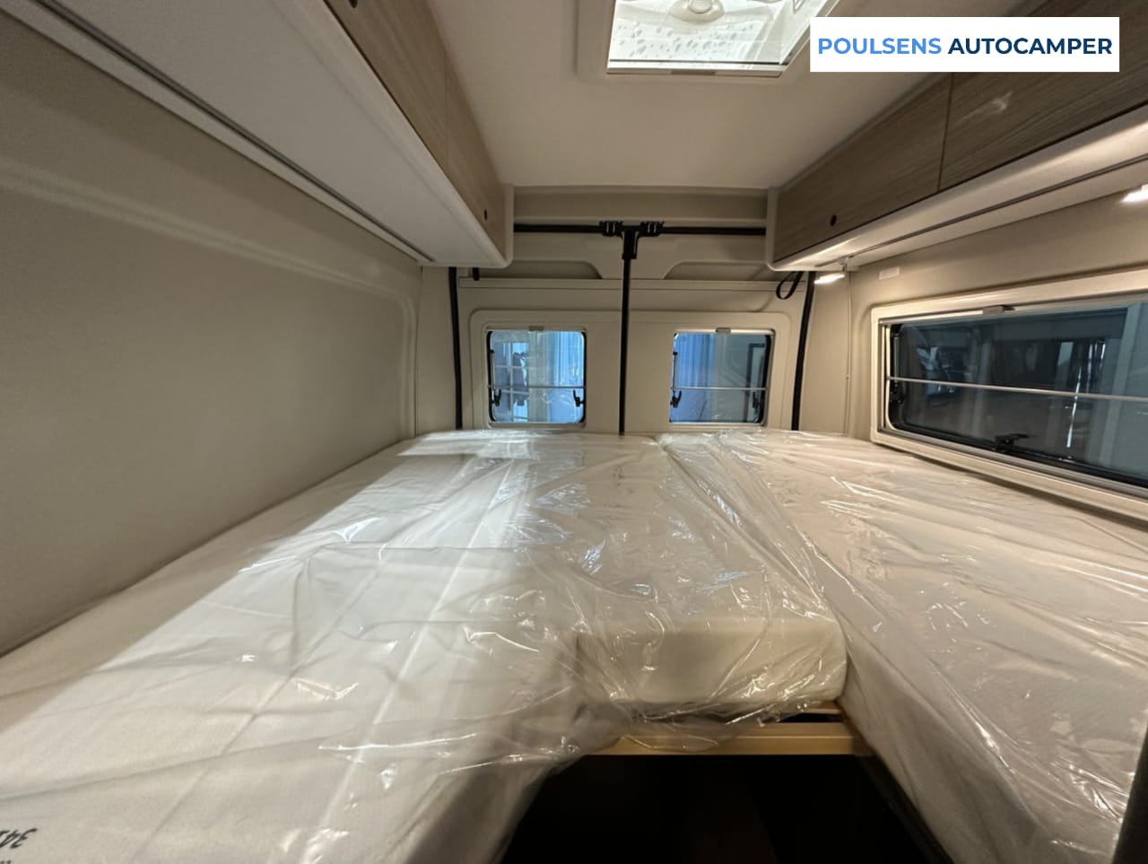 Espace couchage du Etrusco CV 640 SB 2026 avec lit transversa