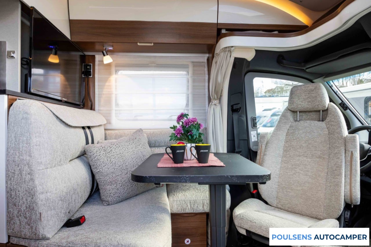 Salon intérieur du Hymer BMC T 580 2022 