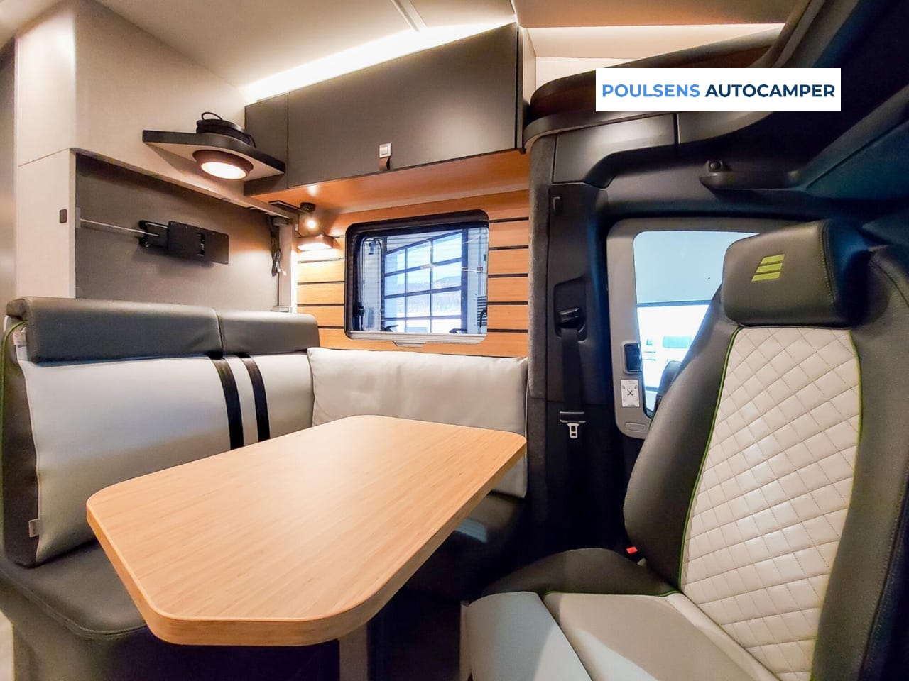 Salon intérieur du Hymer ML‑T 570 CrossOver