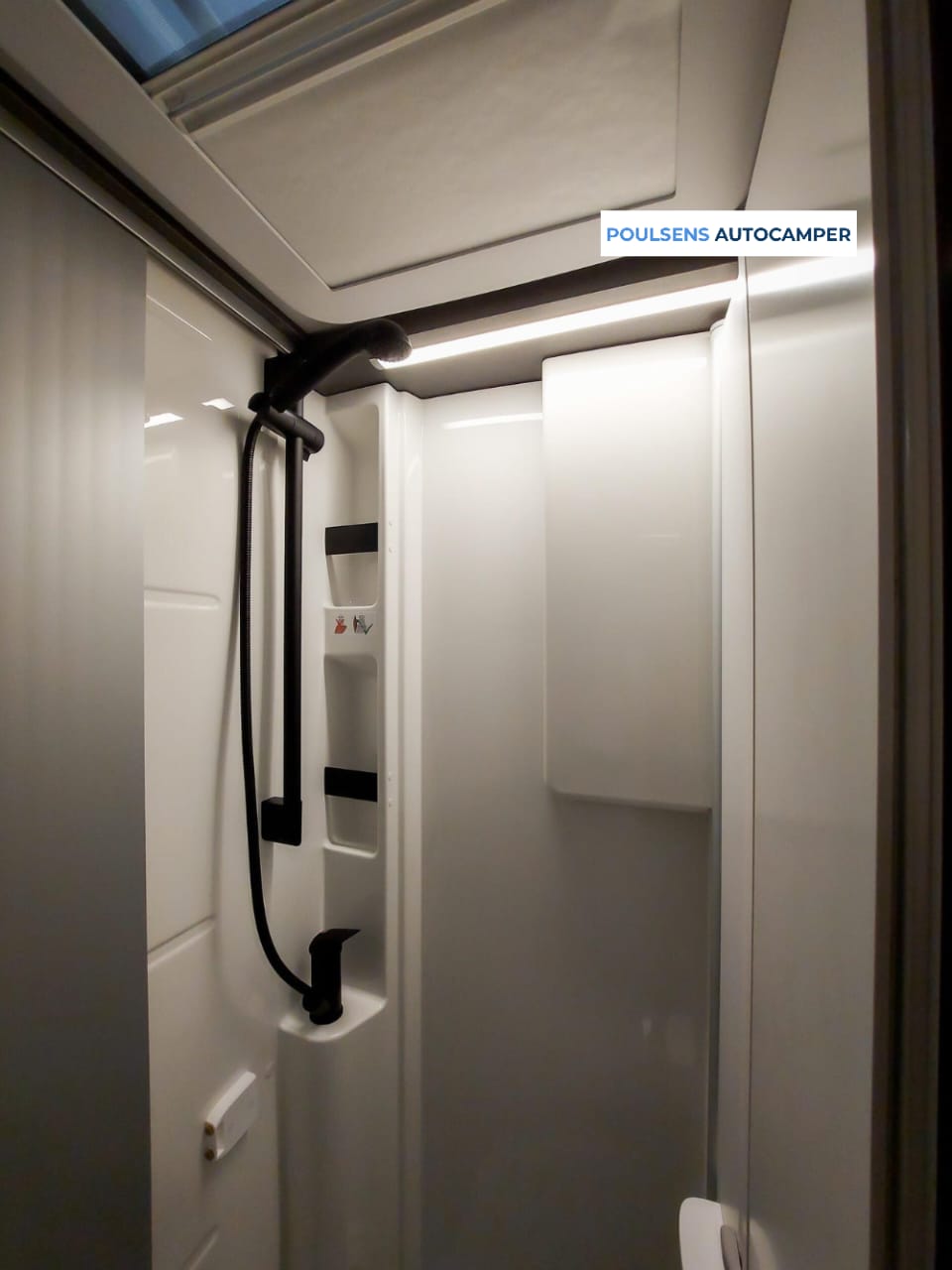 Salle de bain du Hymer ML‑T 570 CrossOver
