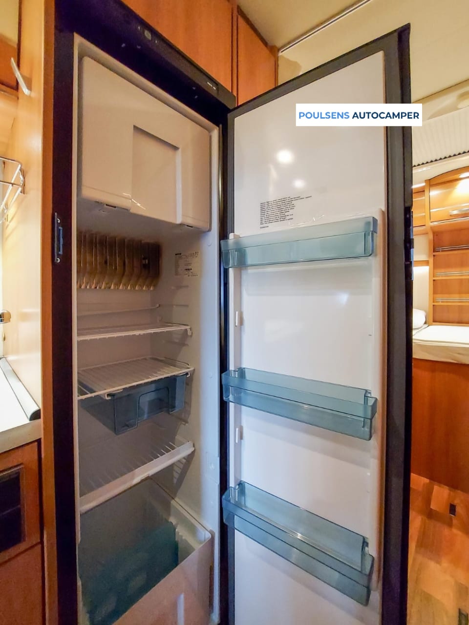 Cuisine du Hymer MLT 580 avec réfrigérateur