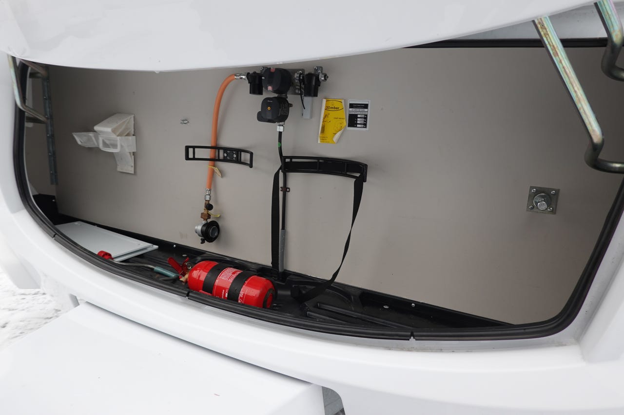 Vue extérieure avant de la Knaus Scandinavian Selection 750 UFK 2022