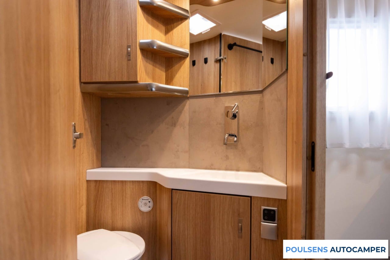 Salle de bain du Knaus SKY I 700 2017