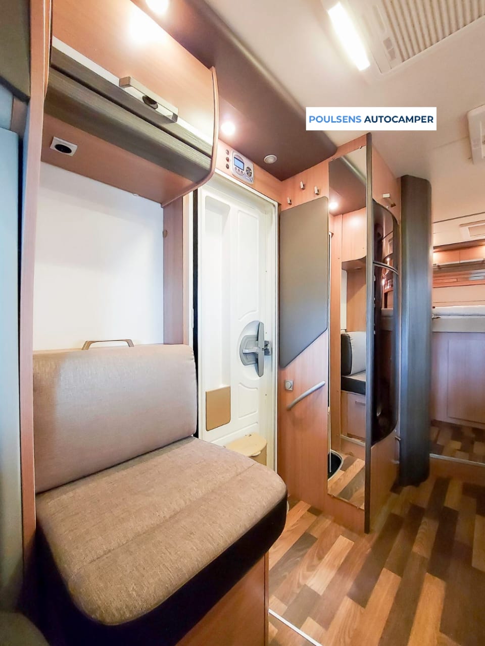 Salon intérieur du Knaus Sky TI 650 MG