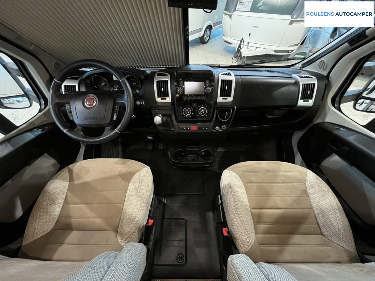Cabine avant du Laika Ecovip 419