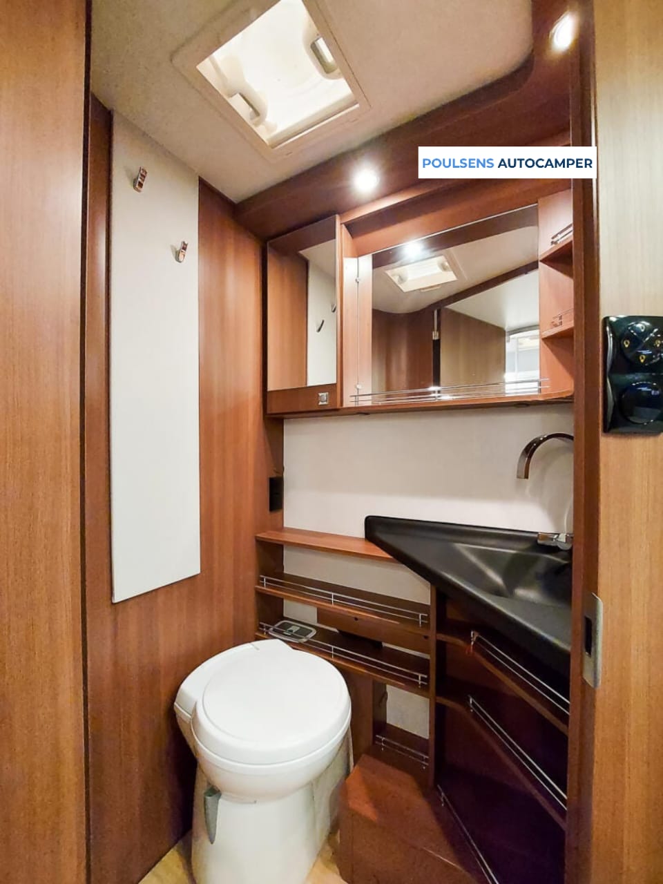 Salle de bain du LMC I 745 Sportline 2015