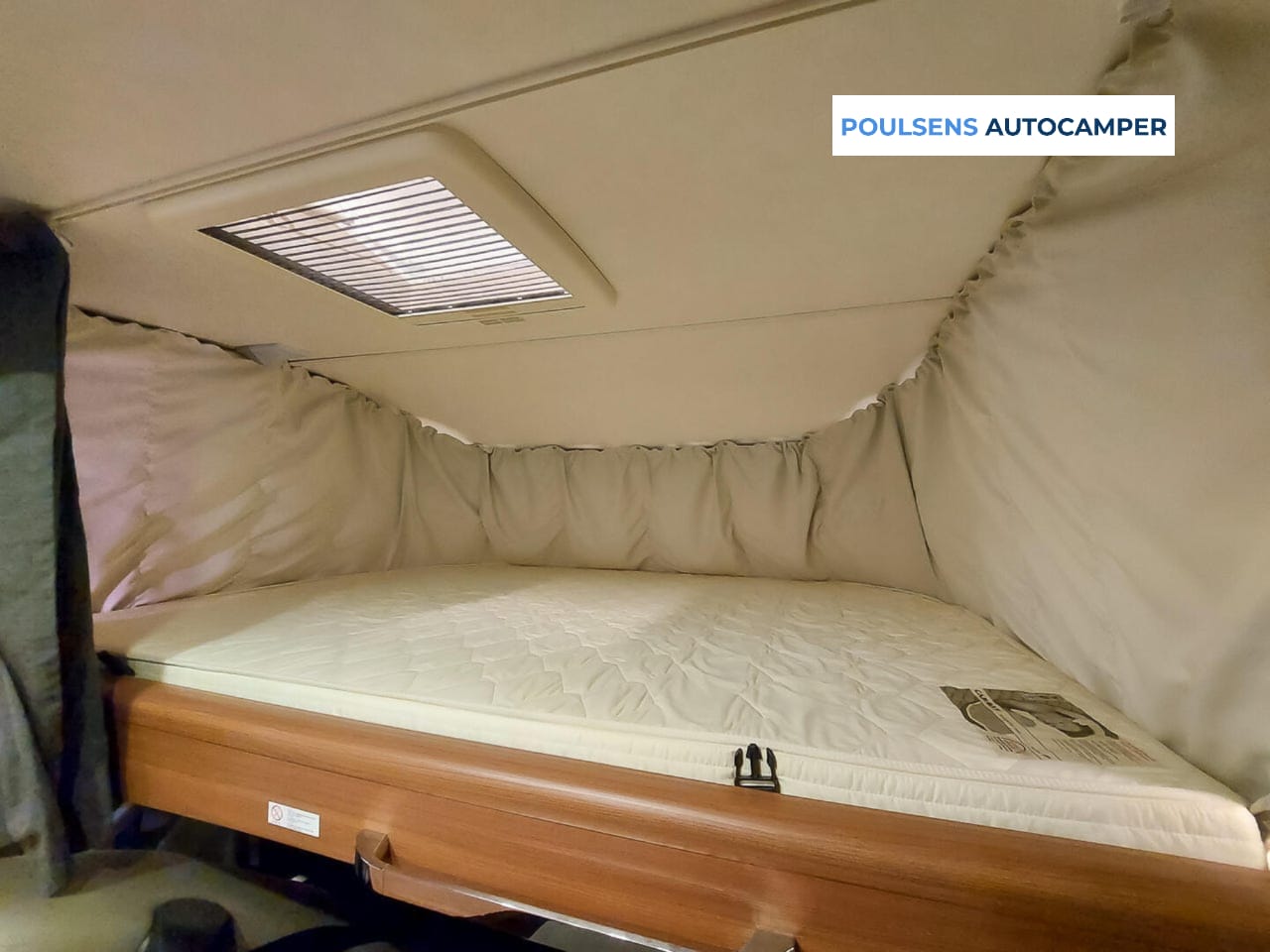 Espace couchage du LMC I 745 Sportline 2015 avec lit double