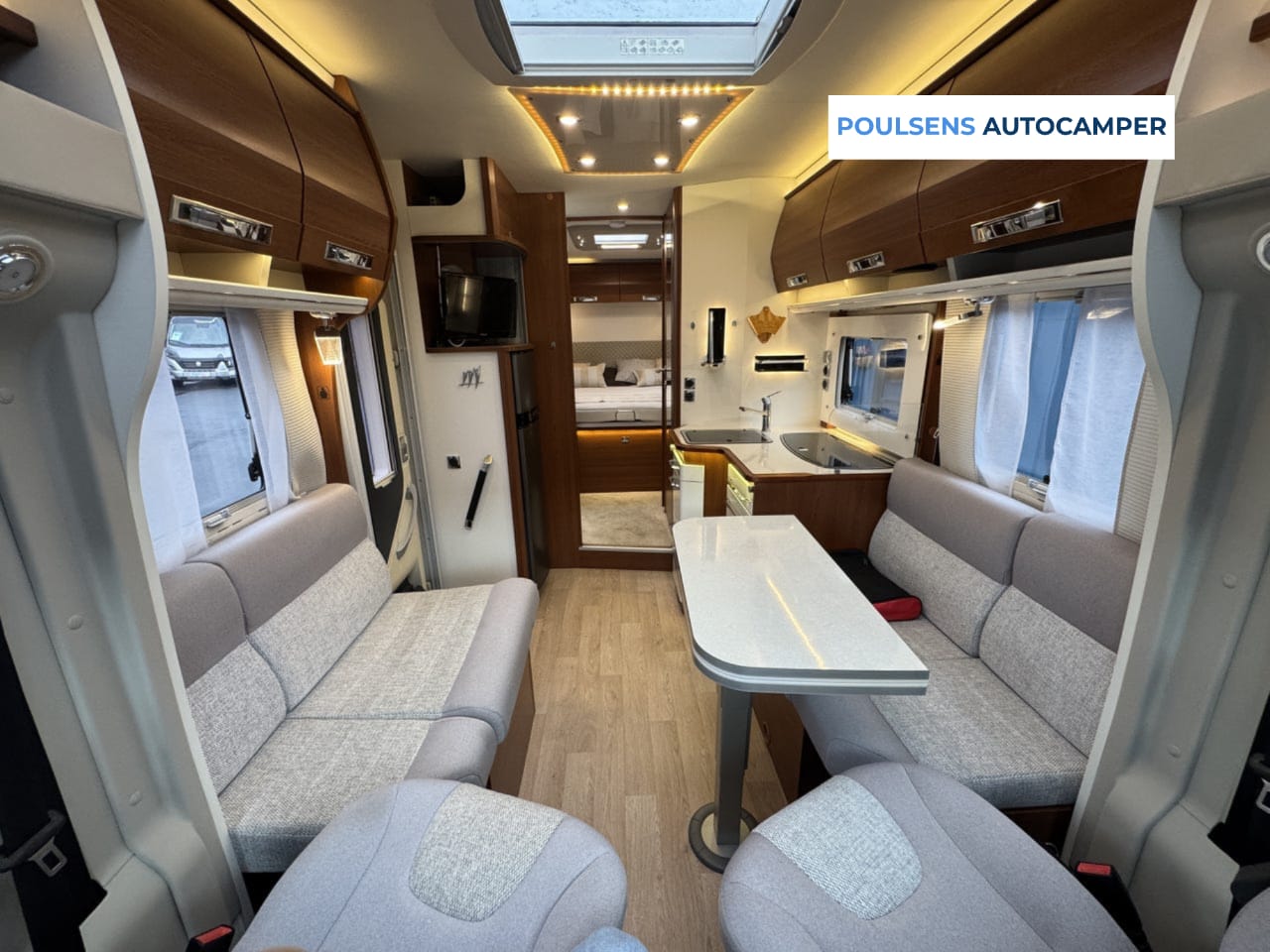 Salon intérieur du Rapido 696F