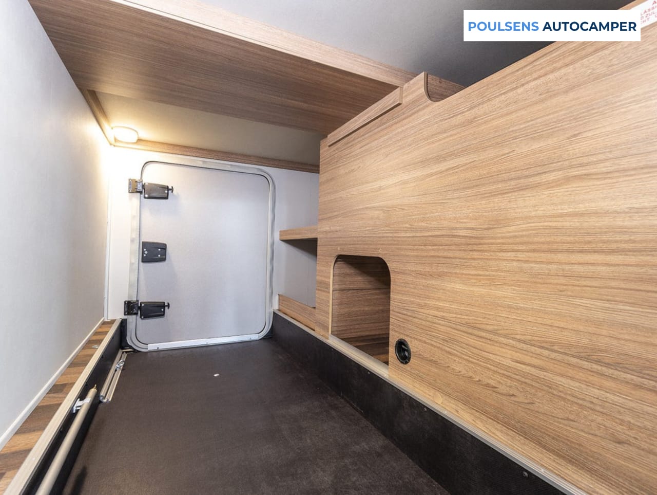 Espace couchage du camping-car semi-intégré Weinsberg CaraCompact Pepper 600 MEG 2026 